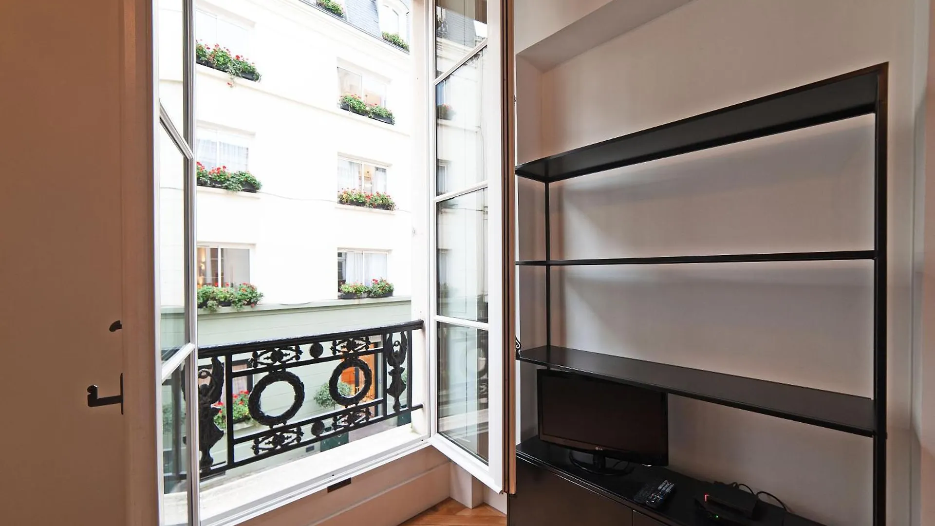 Pavillon Marais Guest house *